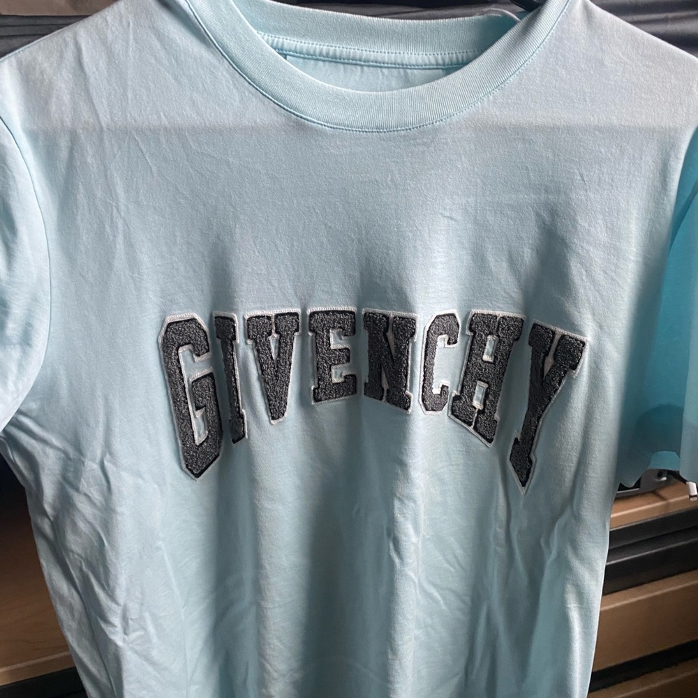 Givenchy T-shirt